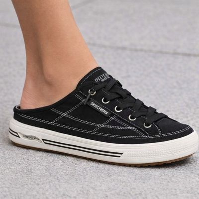 177253/BLK Arch fit slip in arcade sneaker