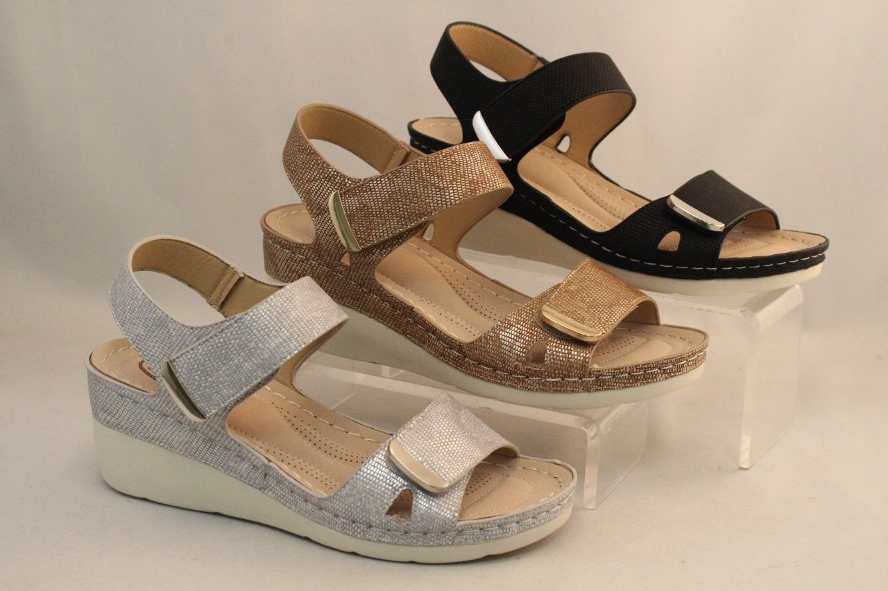 2265710 Wedge velcro 2 strap sandal with back strap