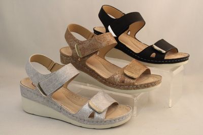 2265710 Wedge velcro 2 strap sandal with back strap