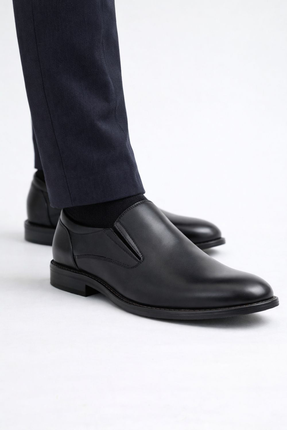 2143803 Mens slip on dress shoe