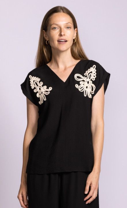 TO-6922224BK Otsego top with embroidery