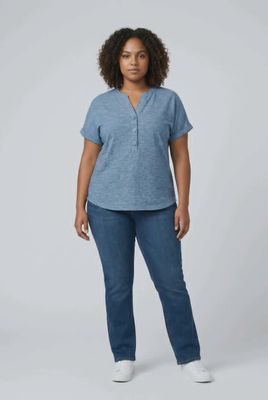 NL-84209 Short sleeve V neck top with button detail front