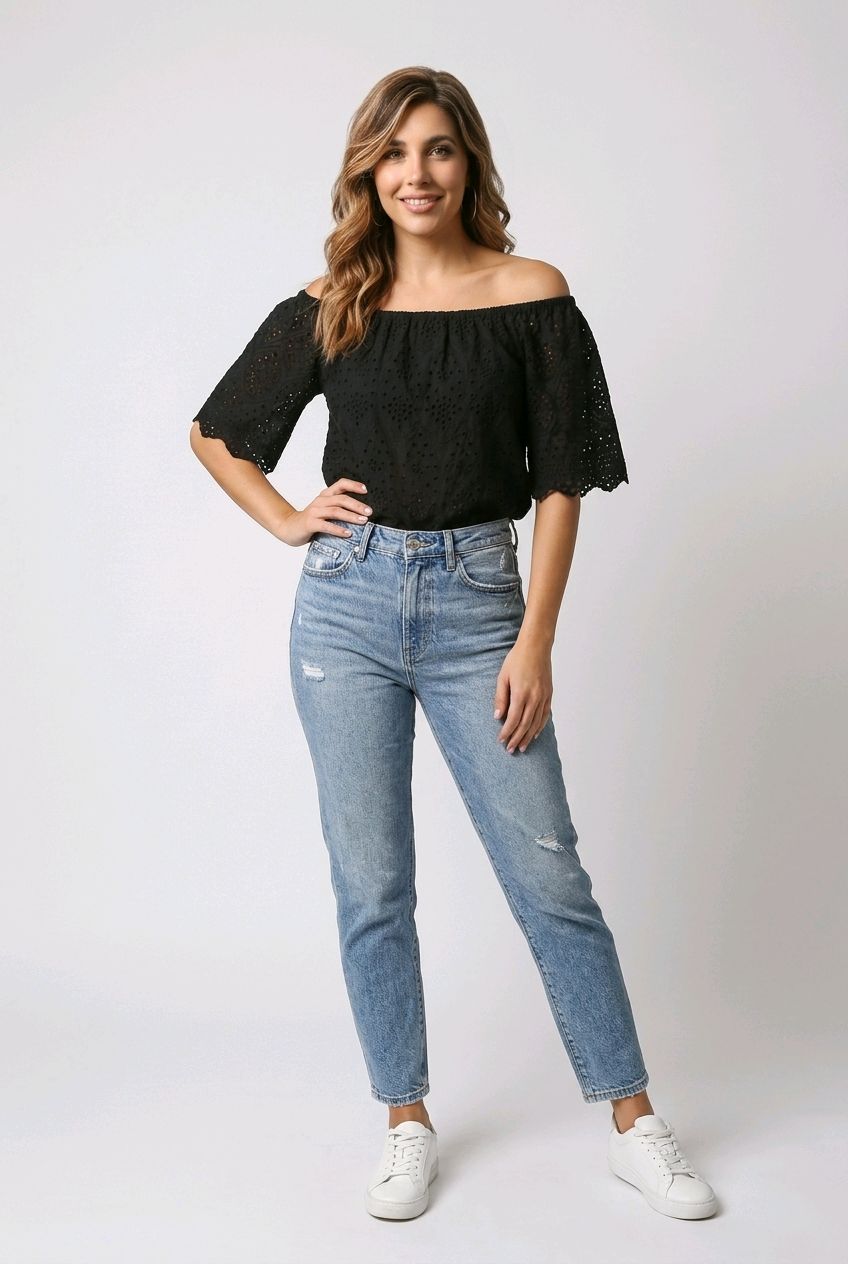 1916 Cotton lined eyelet 3/4 sleeve peasant style top