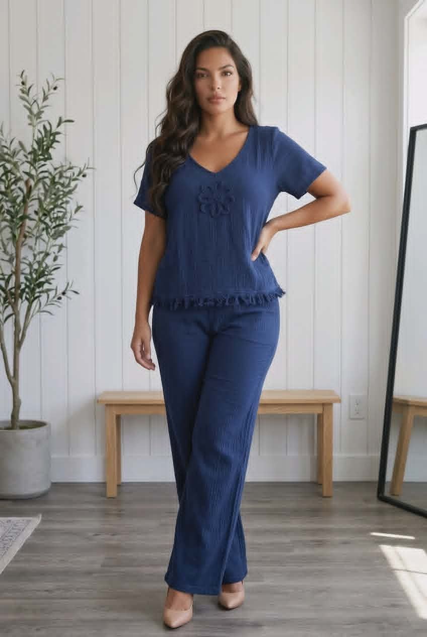 2102 Short sleeve top w/frayed bottom