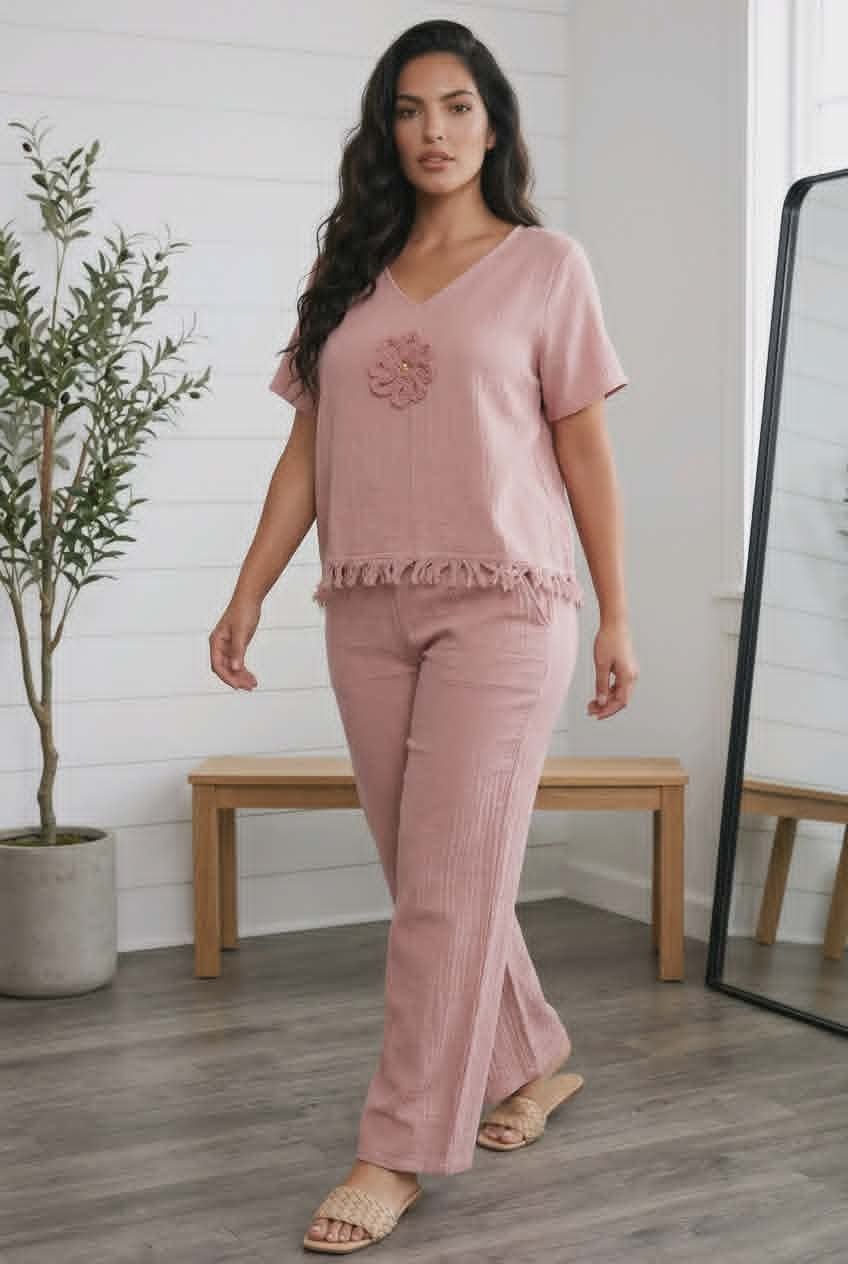 2102 Short sleeve top w/frayed bottom