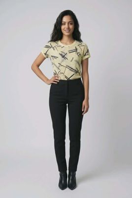 95269# Short sleeve top w/rhinestones and drawstring