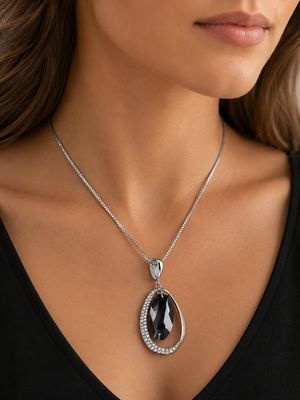 NL050-A9805-S Tear drop pendant necklace w/blk middle gem