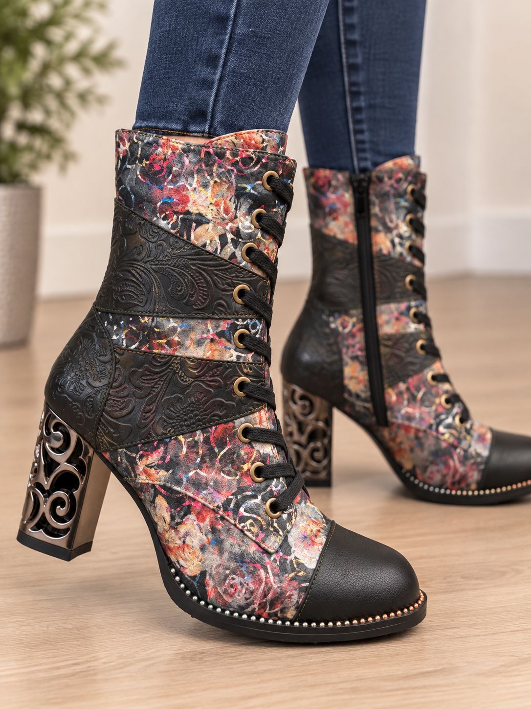 LVG-9 Leather boot w/unique funky heel and zip entry