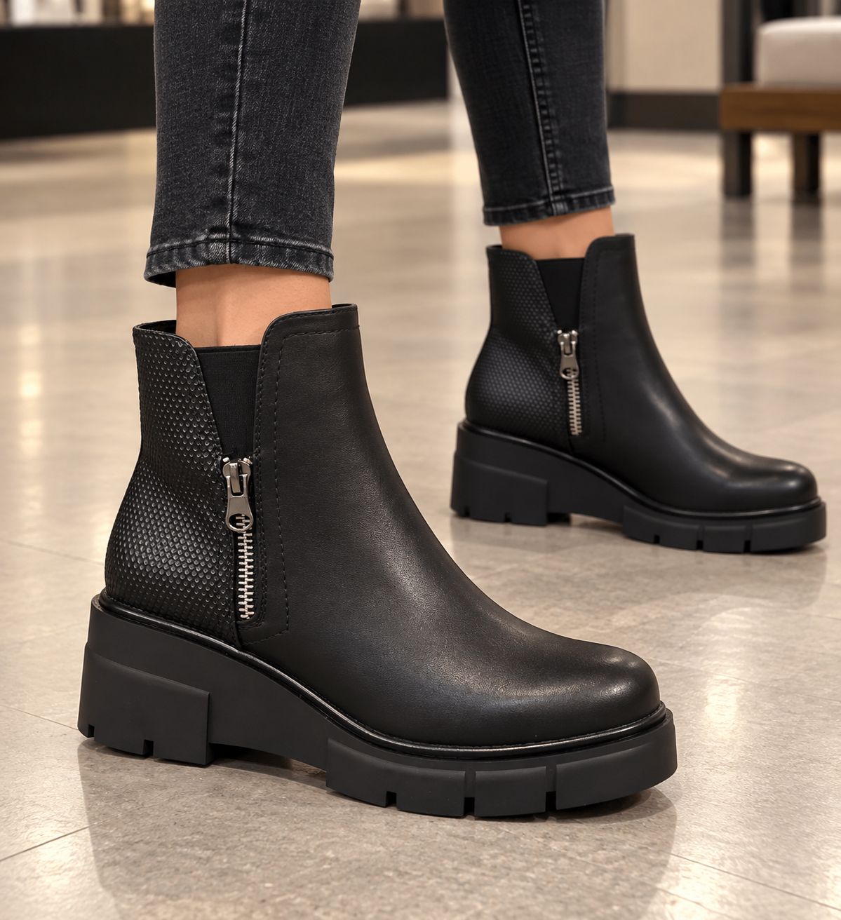 2167290 short wedge boot w/ inside zip entry