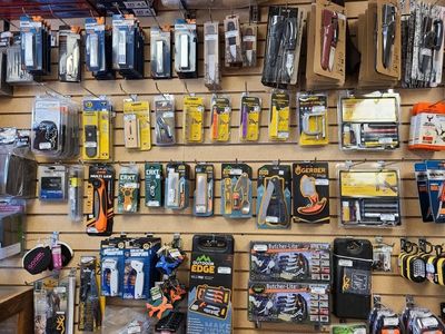 KNIVES/ACCESSORIES