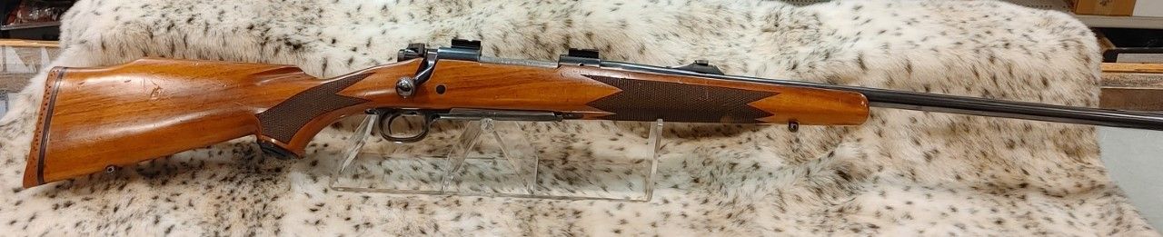 USED WIN 70 XTR SPORTER 300WIN WOOD BLOT