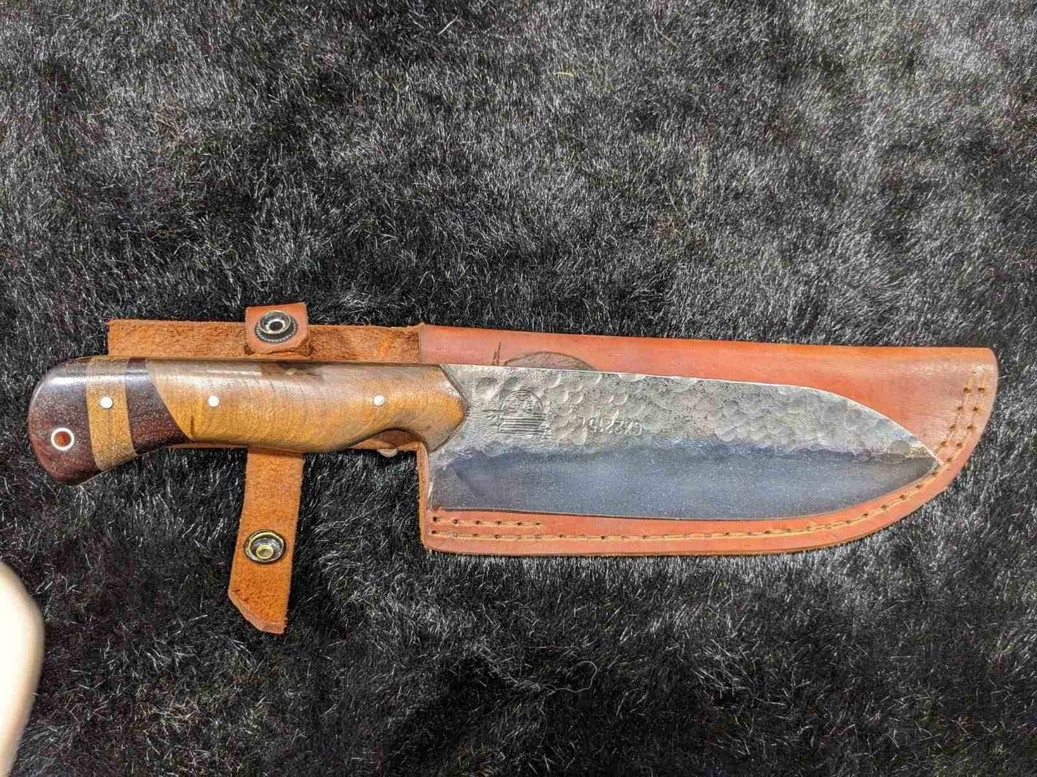 CONSIGN CE CAMP KITCHEN FIXED WOOD KNIFE W/ LEATHER SHEATH