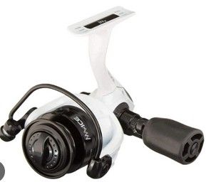 ABU MAXICE 5.2.1 GEAR RATIO SPIN REEL WHITE / BLACK