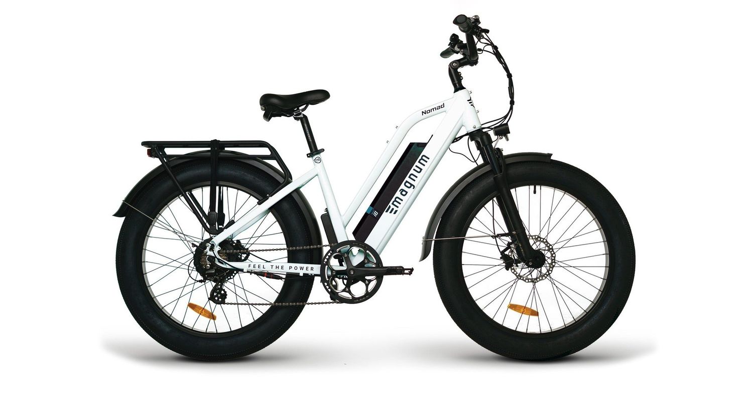 Magnum Nomad, Color: White