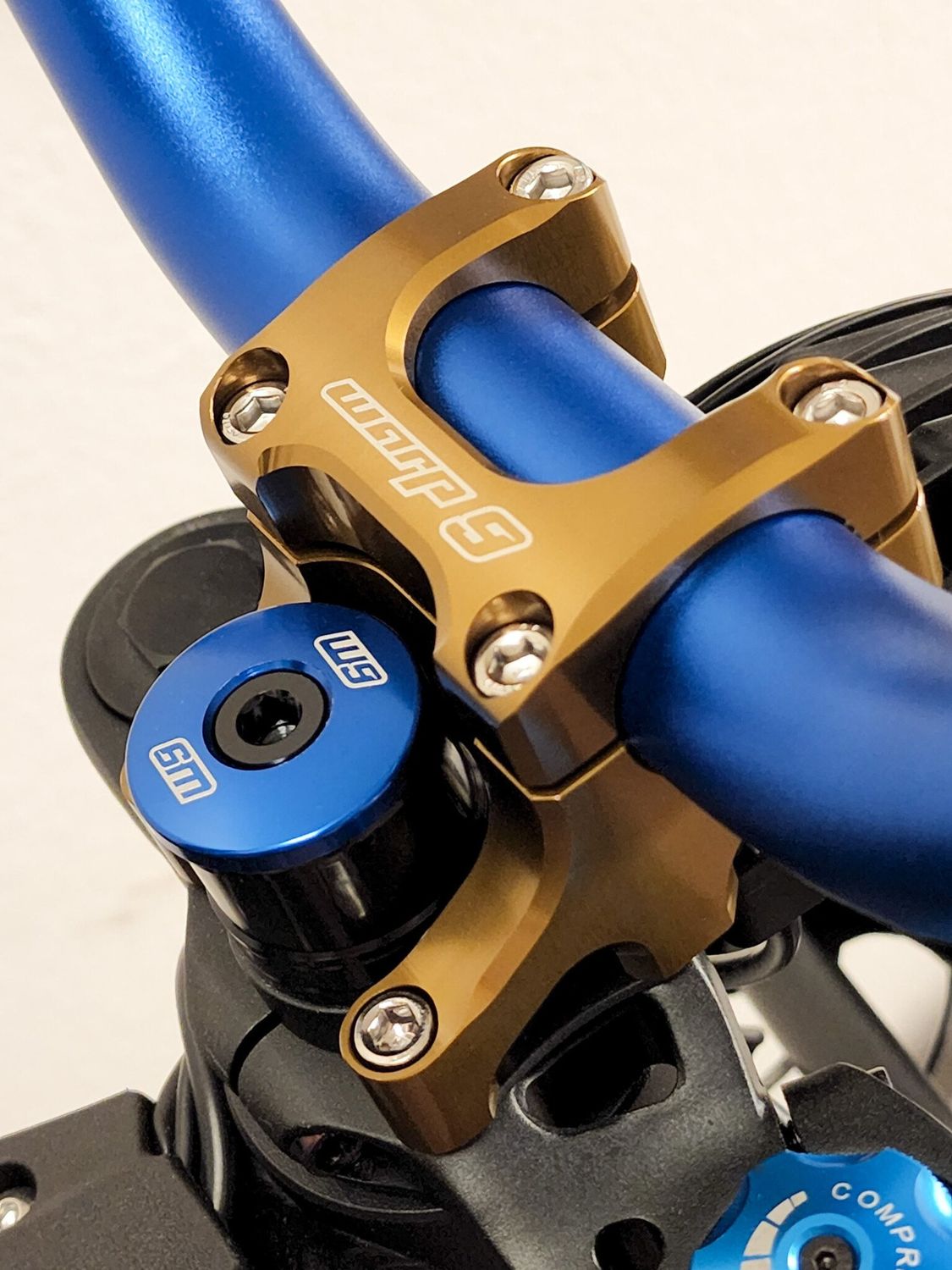 Warp9 Transformer Bar Clamp Magnesium with 20mm Riser and MX Bar Shims