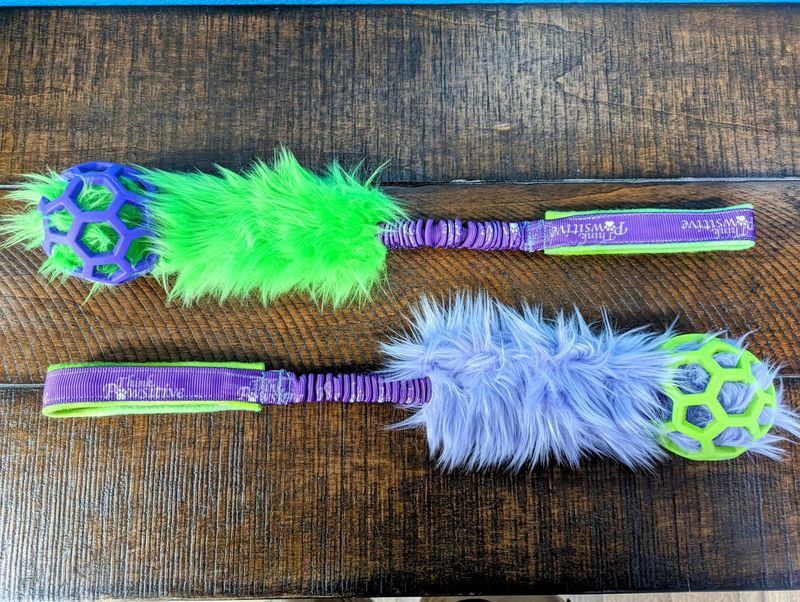 TB03 - Think Pawsitive Twisted Bliss DaBomb Fuzzy Bungee