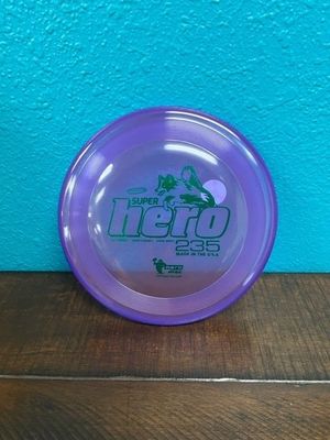 HD09 - Hero Disc Super Hero 235 Frisbee