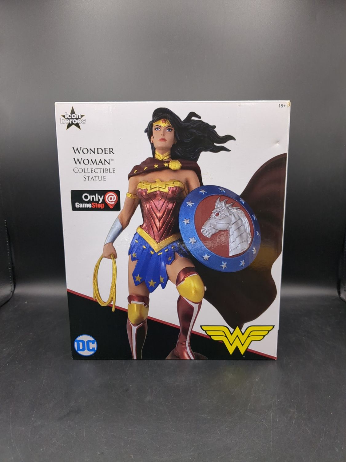 Icon Heroes: Wonder Woman Collectible Statue No. 2636 of 5,004