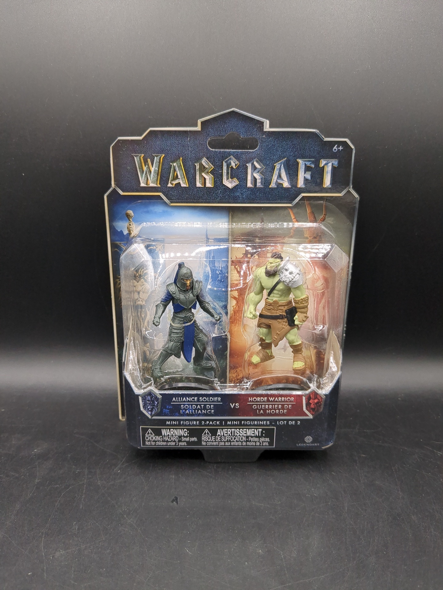 Legendary Warcraft Alliance Soldier vs. Horde Warrior Figure