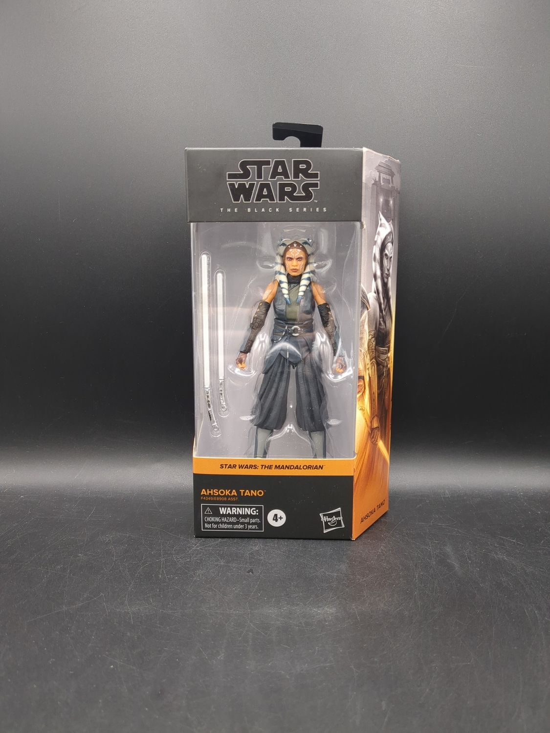 Hasbro Star Wars The Black Series Ashoka Tano Figure