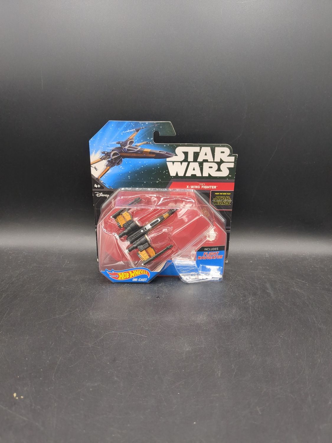 Hot Wheels Star Wars Poe&#39;s X-Wing Fighter Includes Flight Navigator