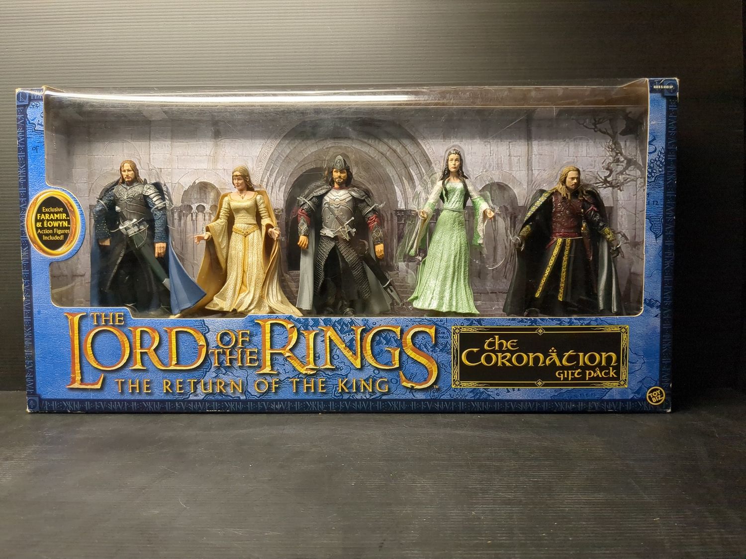 Toy Biz The Lord of the Rings The Coronation Gift Pack Action Figures Exclusive Faramir &amp; Eowyn  2004