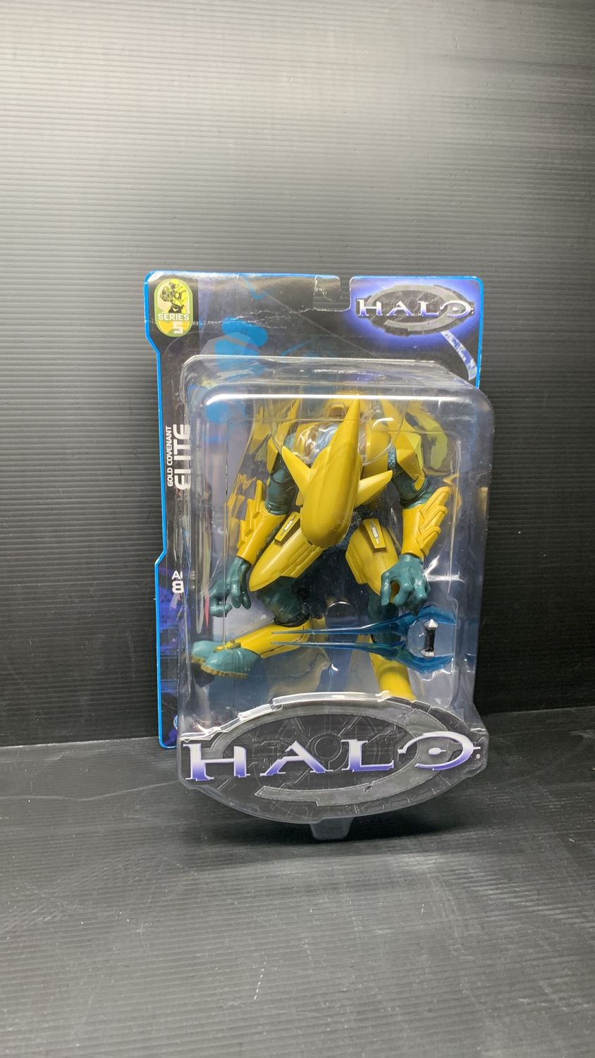 Joyride Studios Halo Gold Covenant Elite With Energy Sword Action Figure 2004