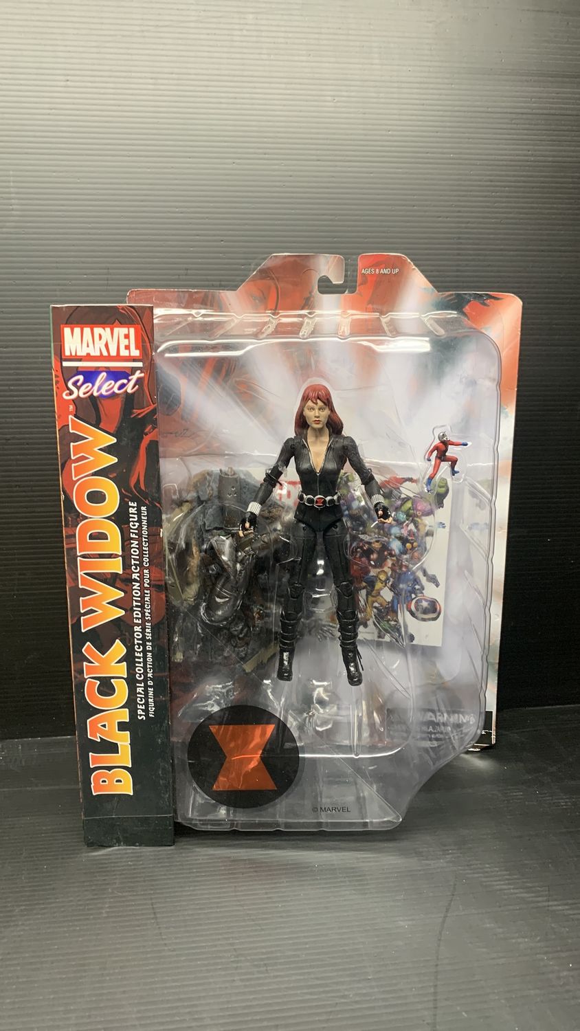 Diamond Select Marvel Comics Black Widow w Ant Man Special Collector Figure 2017