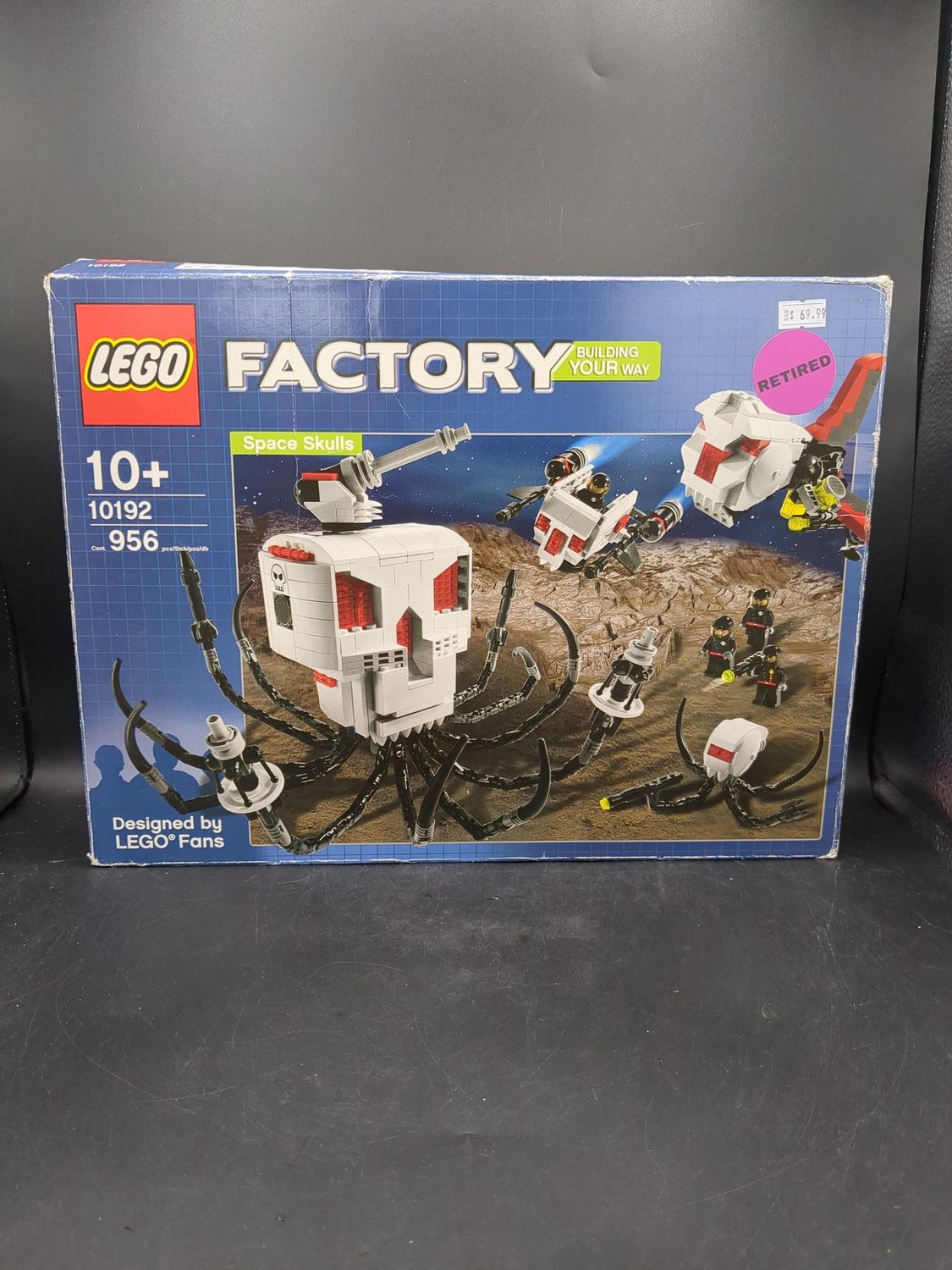 LEGO FACTORY Set 10192 Space Skulls (used)