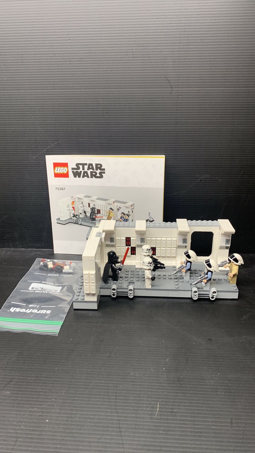 Lego 75387 Star Wars Boarding The Tantive IV 2024 (used) missing Fives