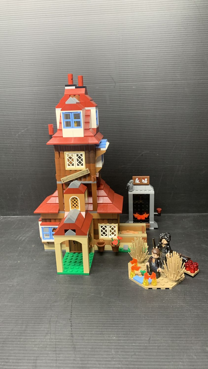 Lego 4840 The Burrow (used) 100% Complete