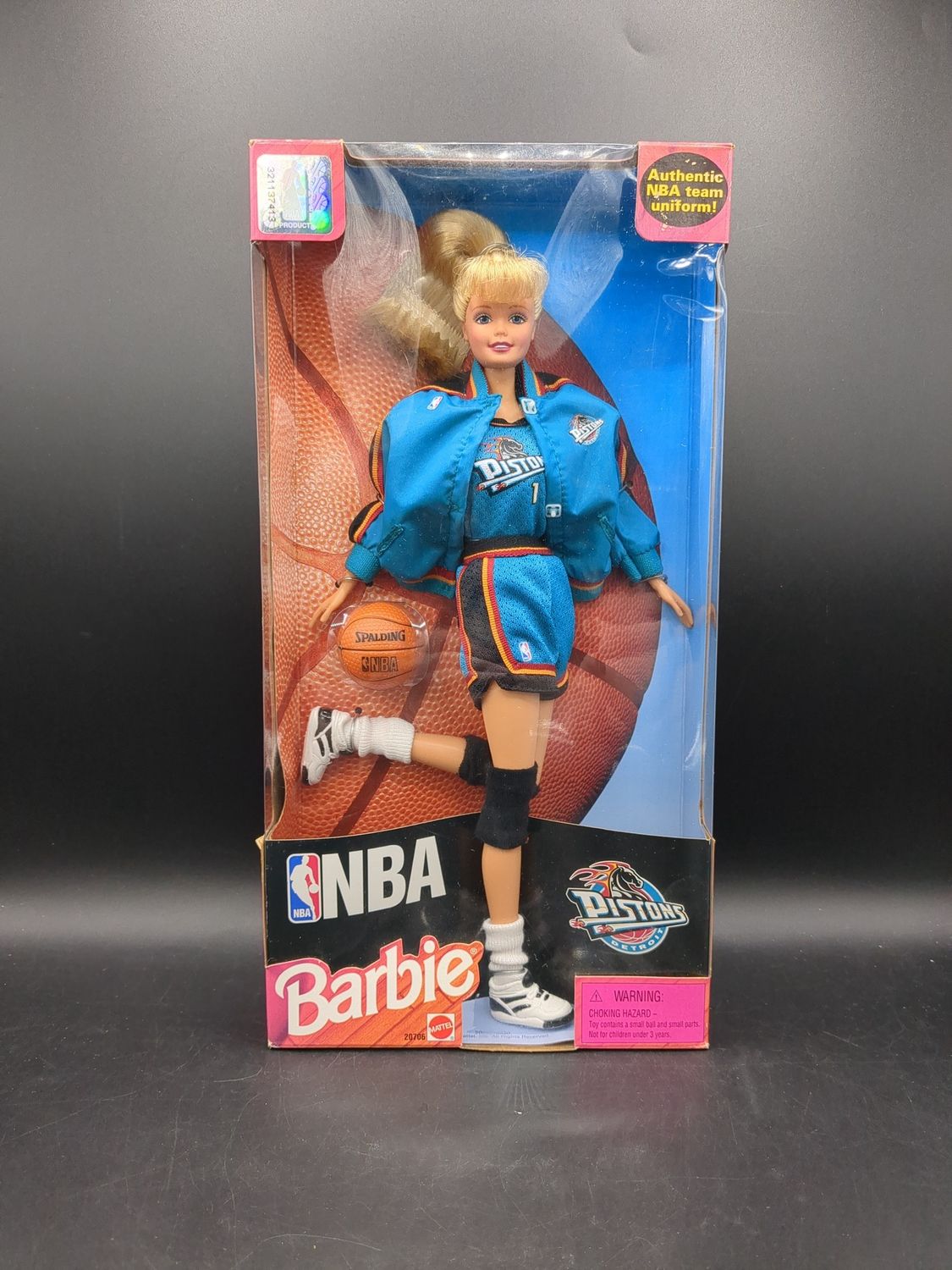 Mattel Barbie NBA Authentic Team Uniform Pistons 1998