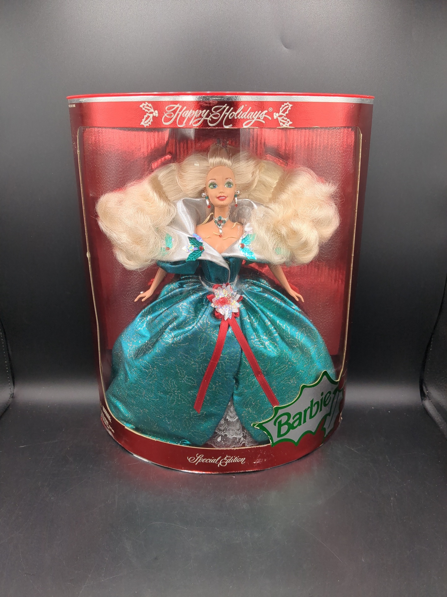 Mattel Barbie Happy Holidays Special Edition 1995