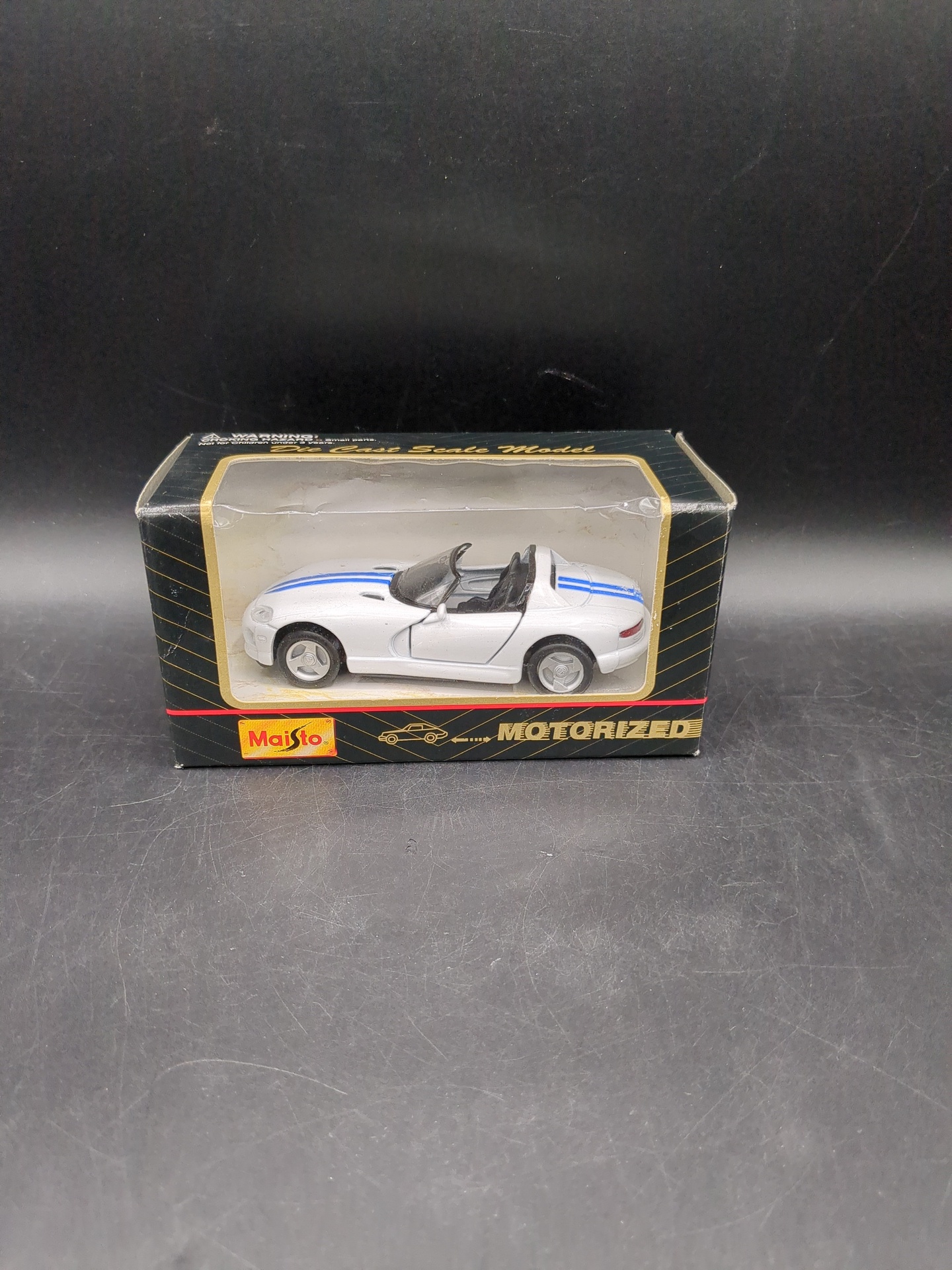 Maisto Motorized Dodge RT/10 Car Scale 1:36