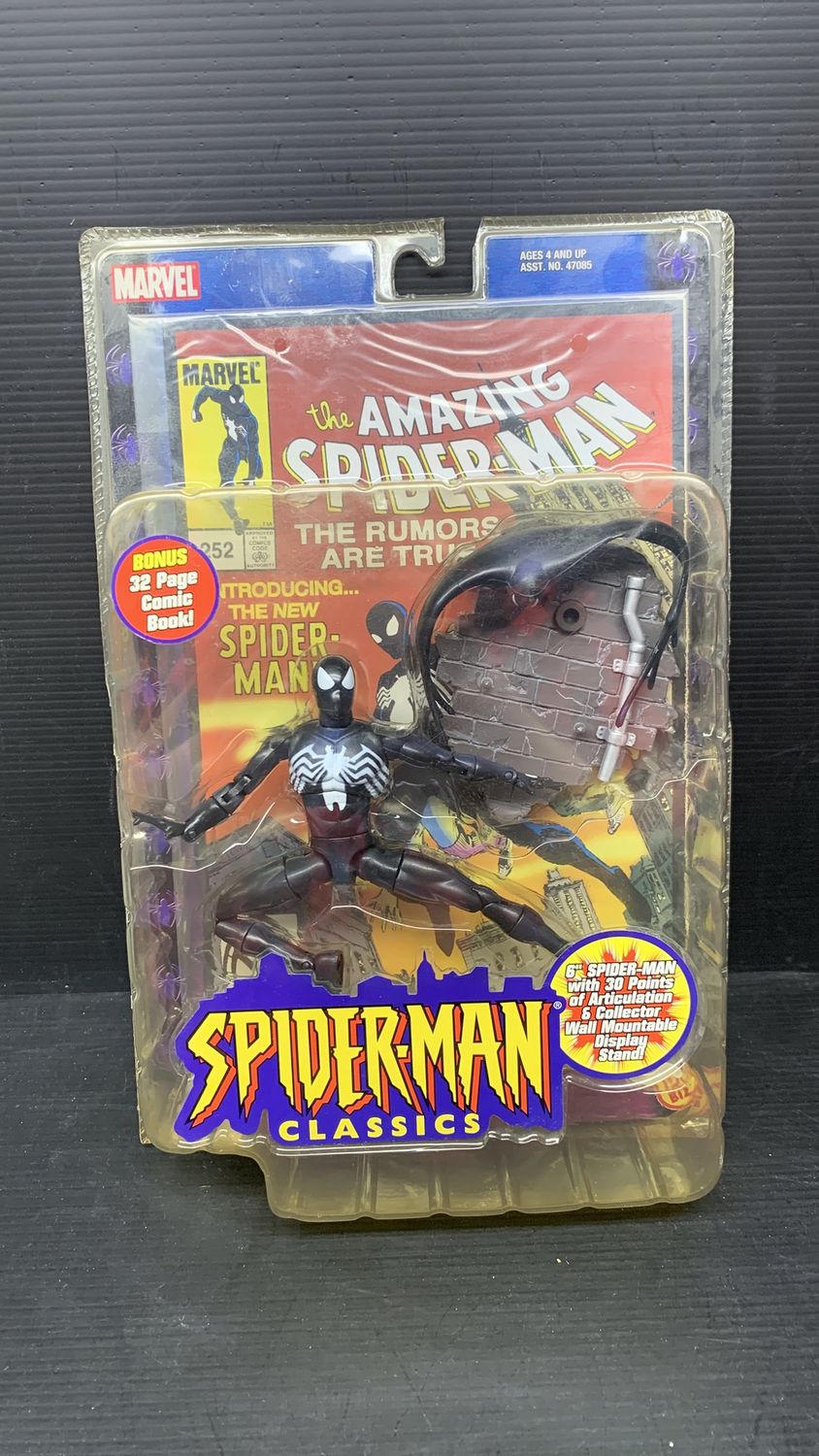 Toy Biz Marvel Comics Spider-Man Classics Black Suit Action Figure 2000