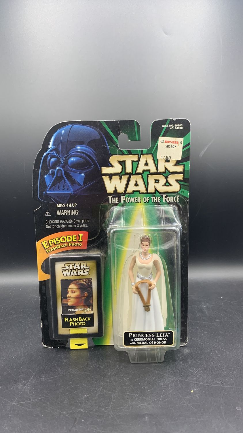 Hasbro Star Wars Power of the Force Princess Leia in Ceremonial Dress Action Figure 1998