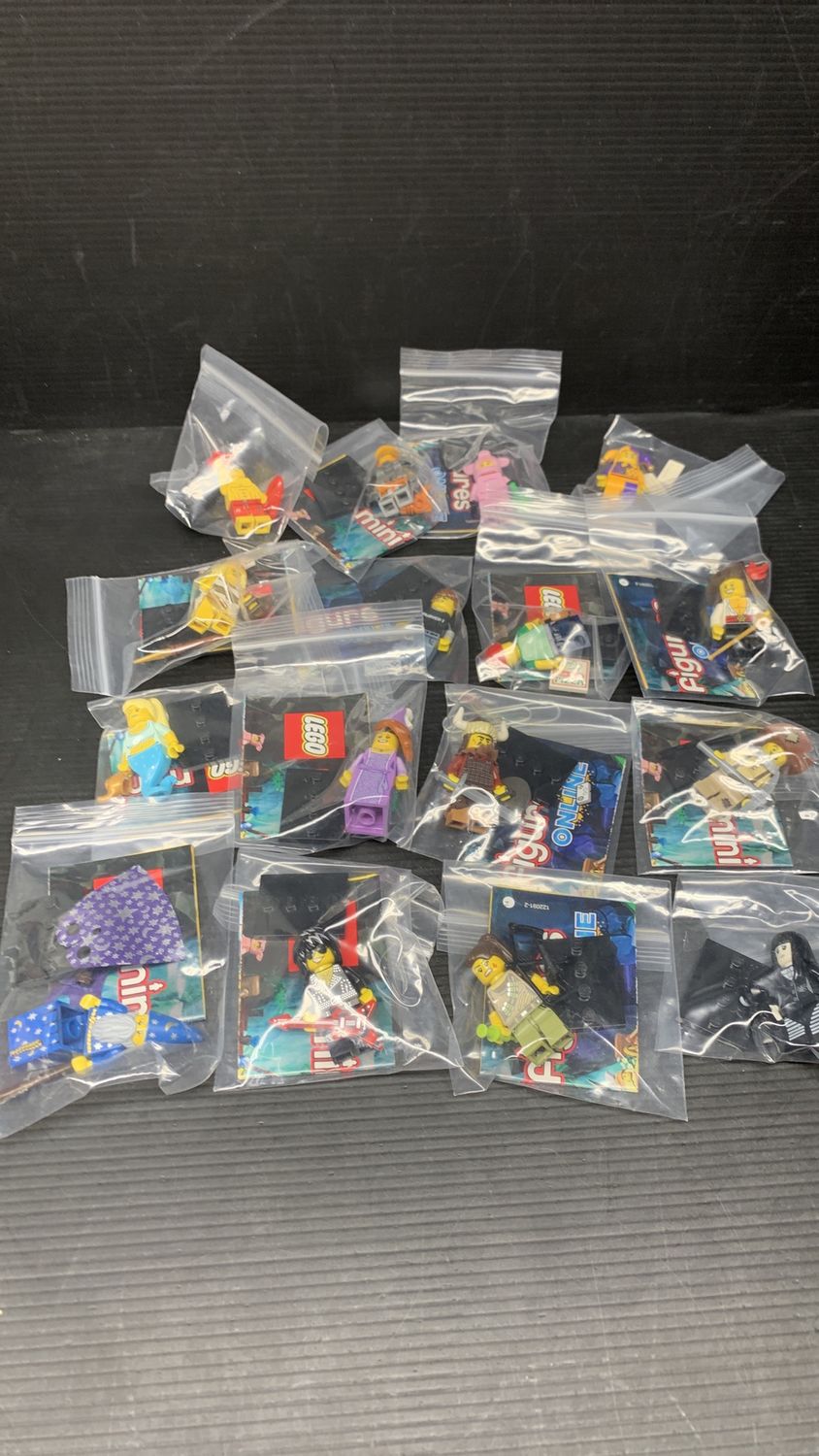 Lego 71007 Minifigures Series 12 Complete Wave 2014
