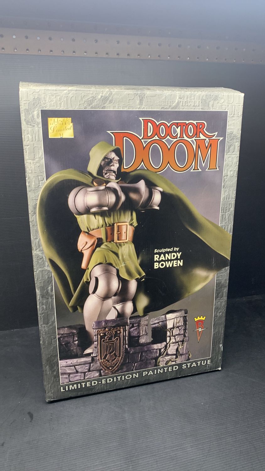 Bowen Designs Marvel Limited Edition Doctor Doom Statue (used) 2000