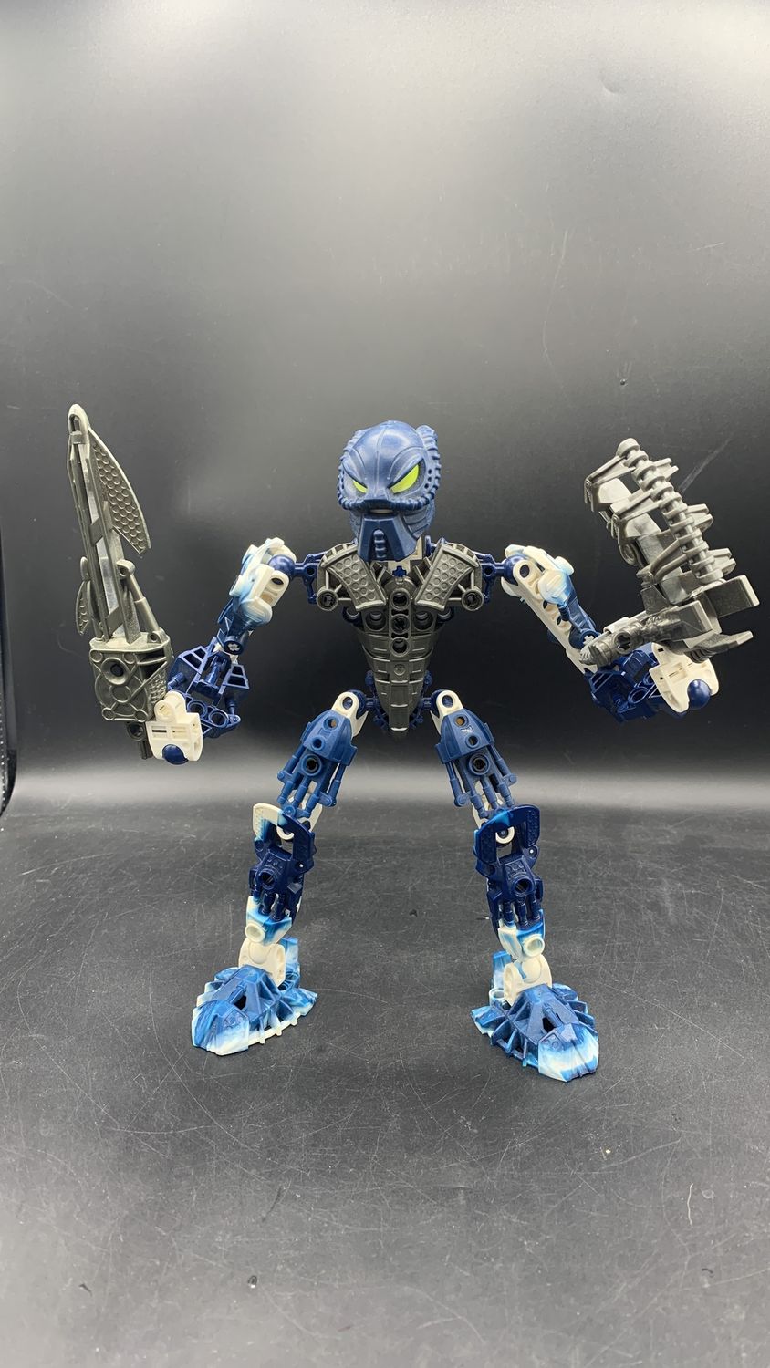 Lego 8728 Bionicle Toa Hahli 2006 (used) 98 Percent Complete Missing Zamor Spheres