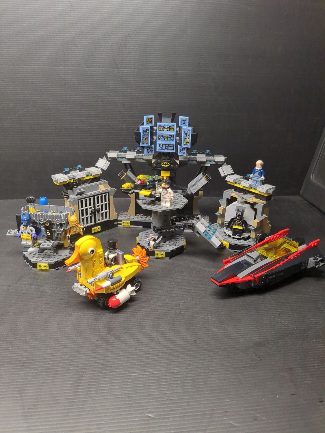 Lego 70909 DC Batcave Break-In 2017 (Used)