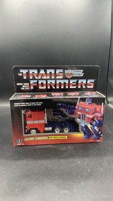 Hasbro Transformers G1 Reissue Optimus Prime Action Figure 2018