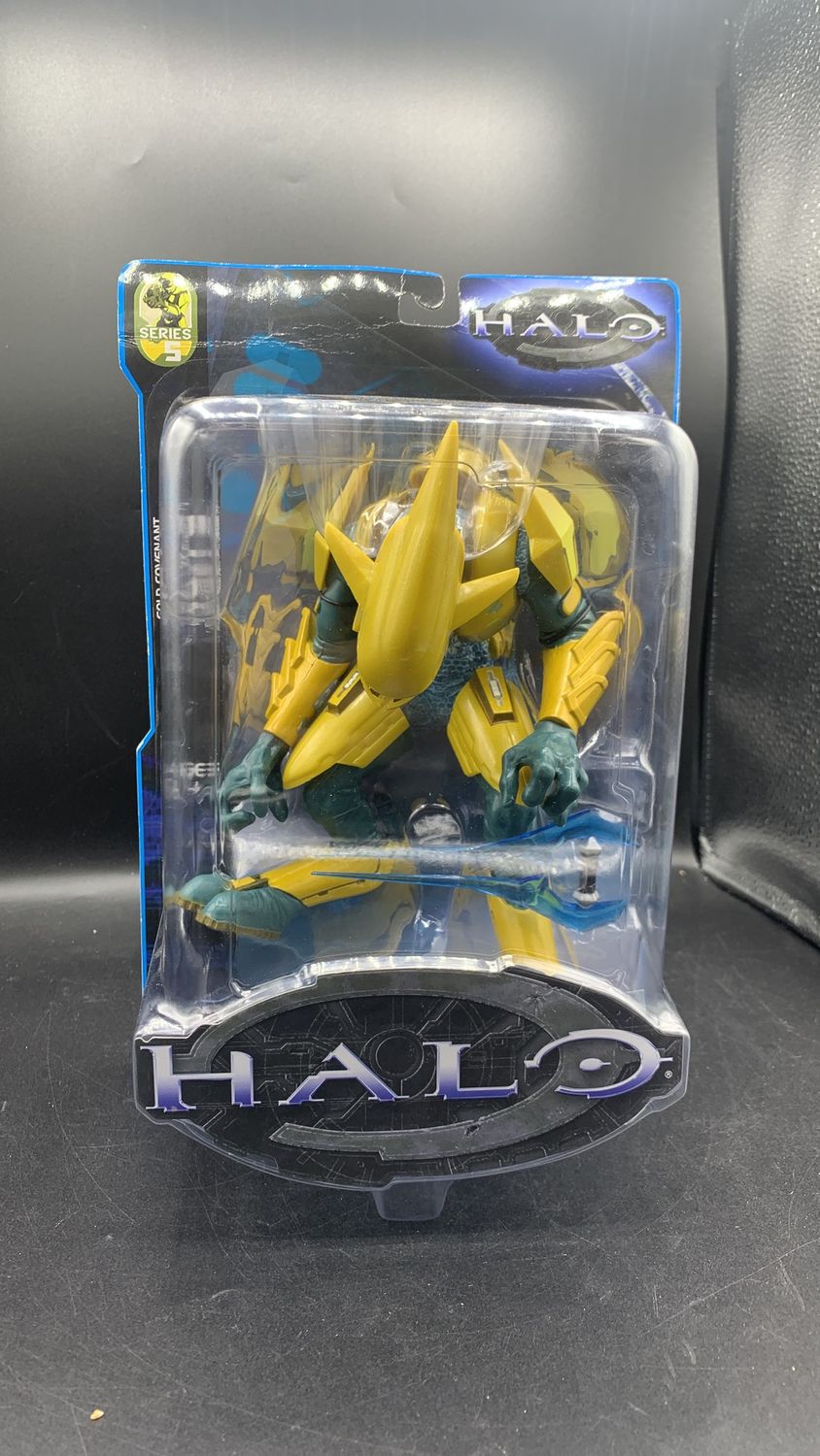 JoyRide Studios Bungie Halo Gold Covenant Elite Action Figure 2004