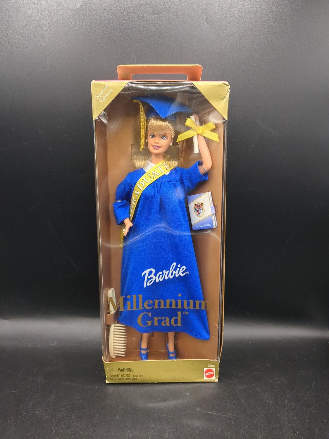 Mattel Millennium Grad Barbie 2000