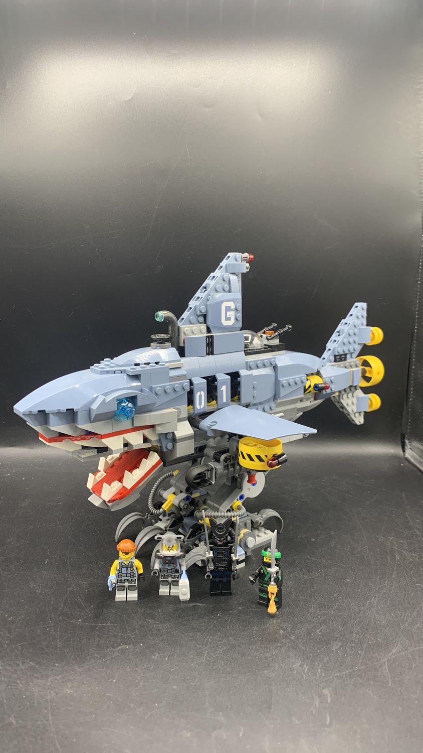 Lego 70656 Ninjago Movie garmadon Garmadon GARMADON ! 2017 (used) 80% Complete Missing Hot Dog Stand and Civilians