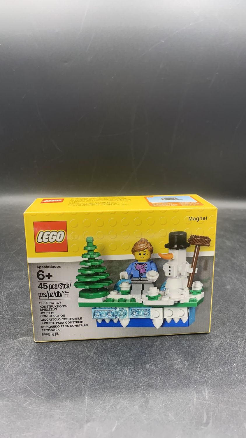 Lego 853663 Holiday Magnet 2017