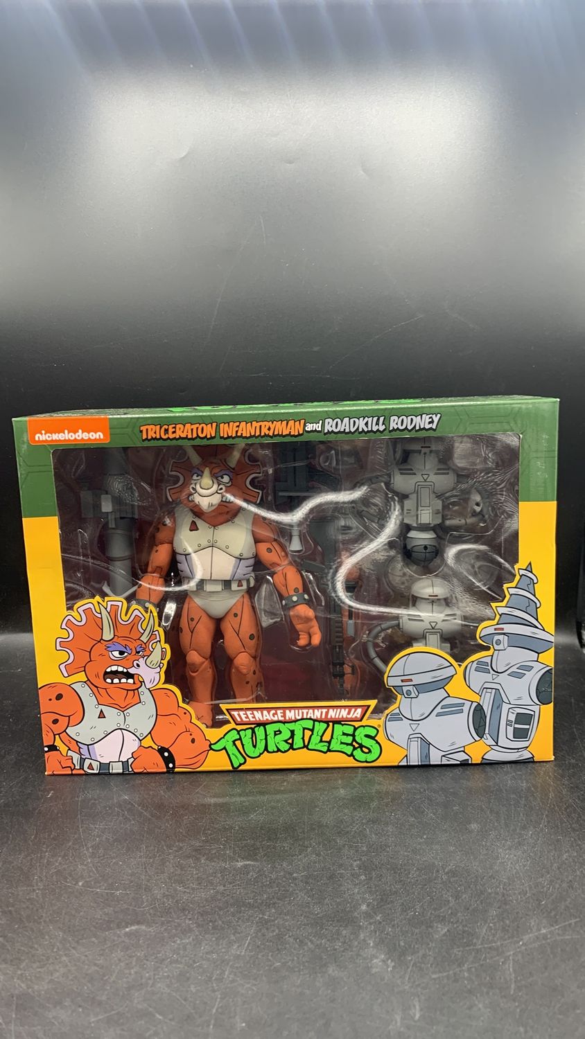 Neca Teenage Mutant Ninja Turtles Triceraton Infantryman vs. Roadkill Rodney Action Figures 2020