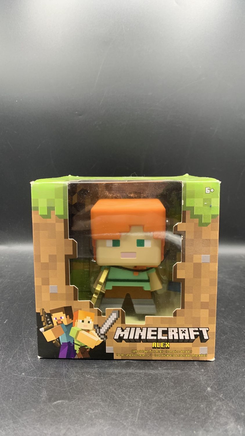 Mattel Minecraft Alex With Golden Pickaxe Vinyl Figure 2017 (used) Open Box
