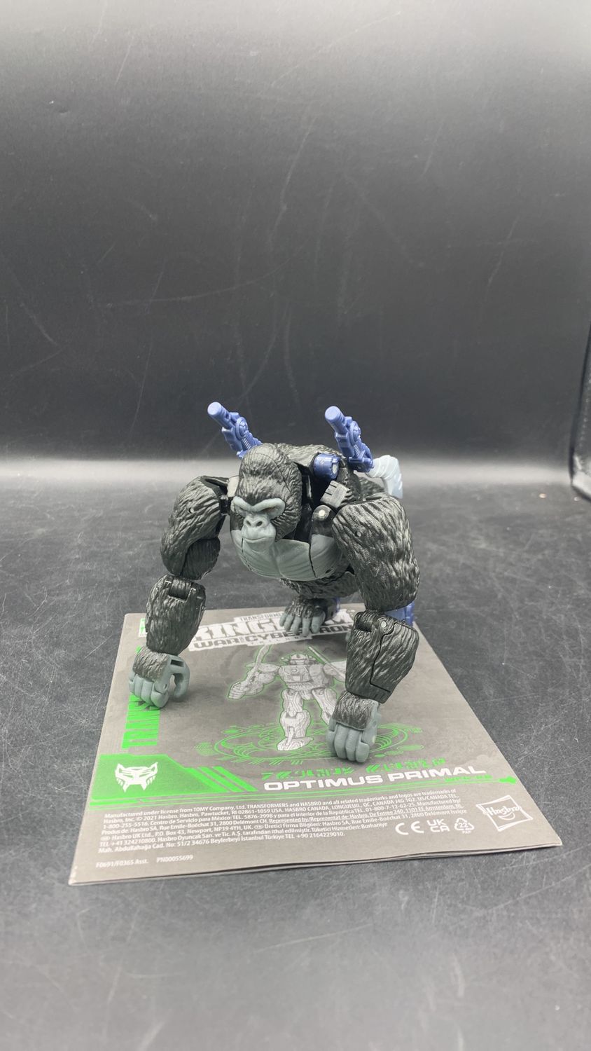 Hasbro Transformers War For Cybertron Kingdom Optimus Primal Action Figure 2021 (used)
