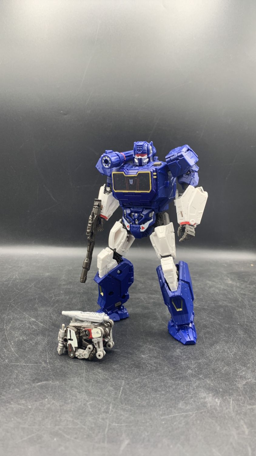 Hasbro Transformers Studio Series 83 Soundwave and Ravage Action Figures 2020 (used)
