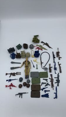 Hasbro G.I.Joe Vintage Action Figure Accessories Lot 1984-1987